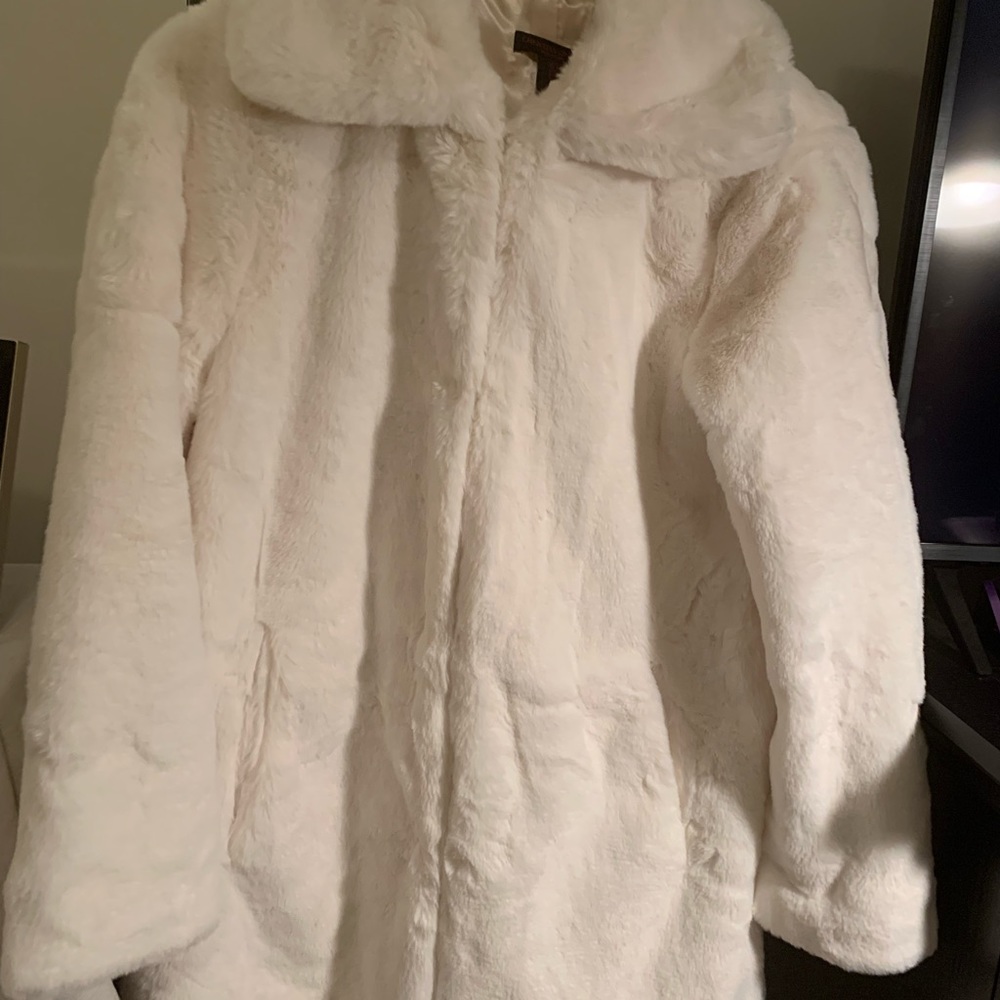 CHRISTIAN SIRRIANO Faux fur, creamy white super warm jacket